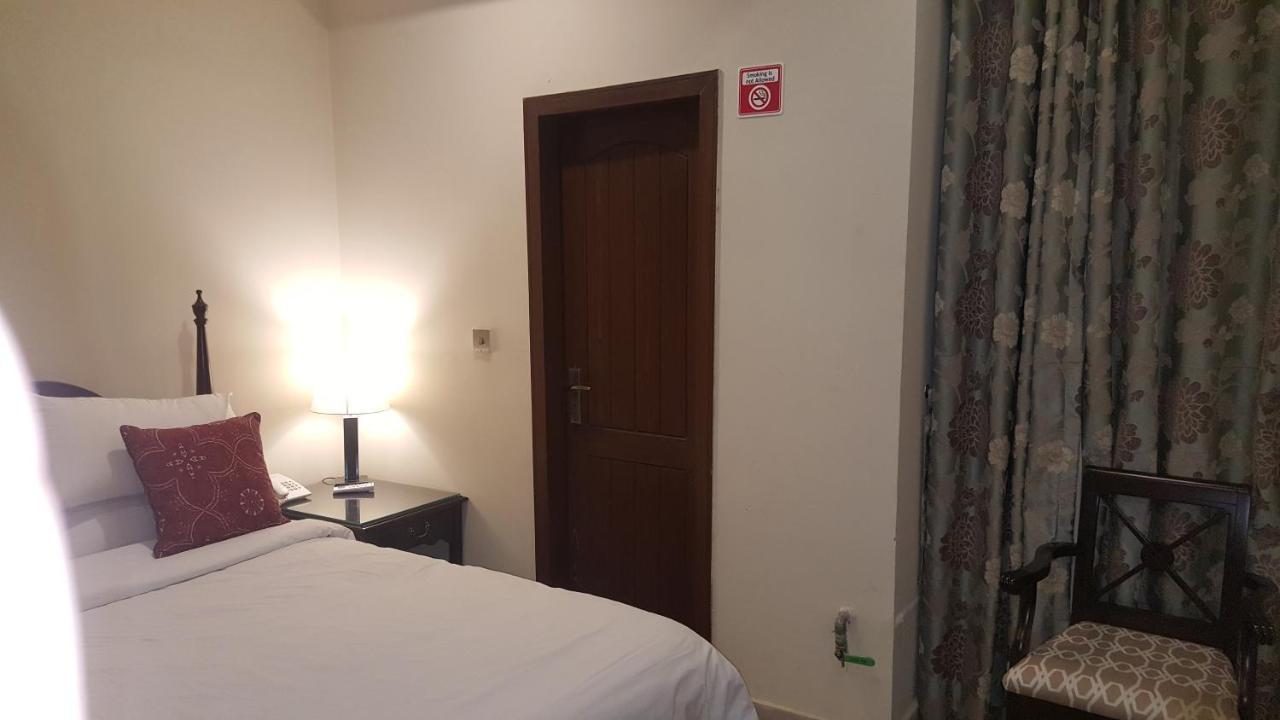 Zaib Guest House E-11 Islamabad Exterior photo